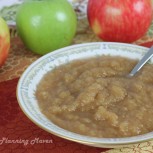No-Fuss Crockpot Applesauce